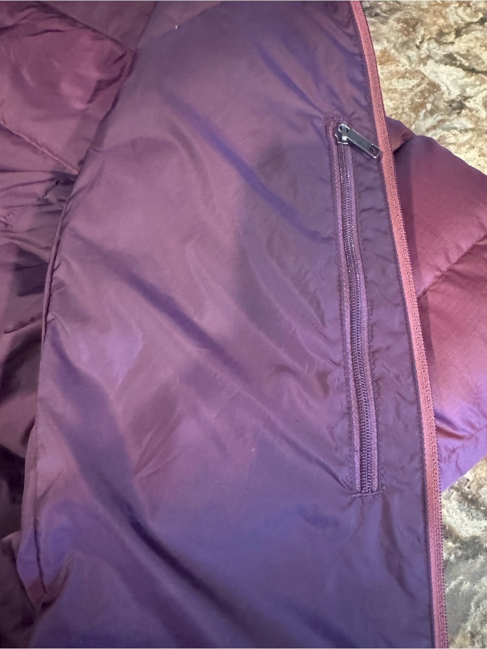 Patagonia Women's Hooded Puffer Jacket - Maroon - Picture 5 of 5